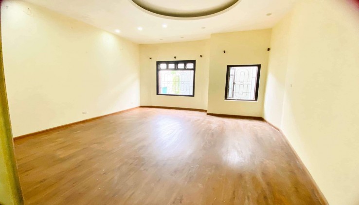 CHO  Ở NHÓM 7 NGƯỜI, HỘ GĐ, KD ONL NHÀ TRƯỜNG CHÍNH, 55M2, 4 TẦNG, 4N, 2 WC, 14 TR